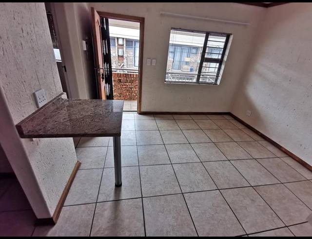 2 BEDROOM PROPERTY TO RENT IN DIE BULT